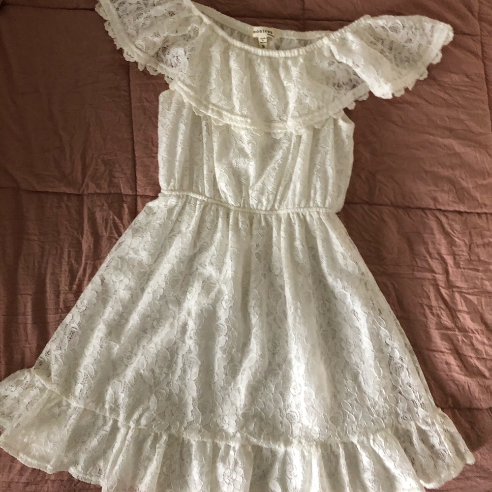 White lace dress
